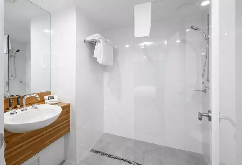 キングサイズベッドのエクゼクティブルーム, Novotel Sunshine Coast Resort