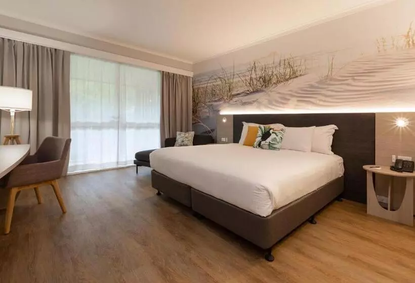 キングサイズベッドのエクゼクティブルーム, Novotel Sunshine Coast Resort