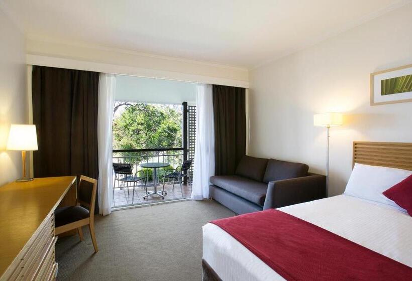 스탠다드 룸 호수 전망, Novotel Sunshine Coast Resort
