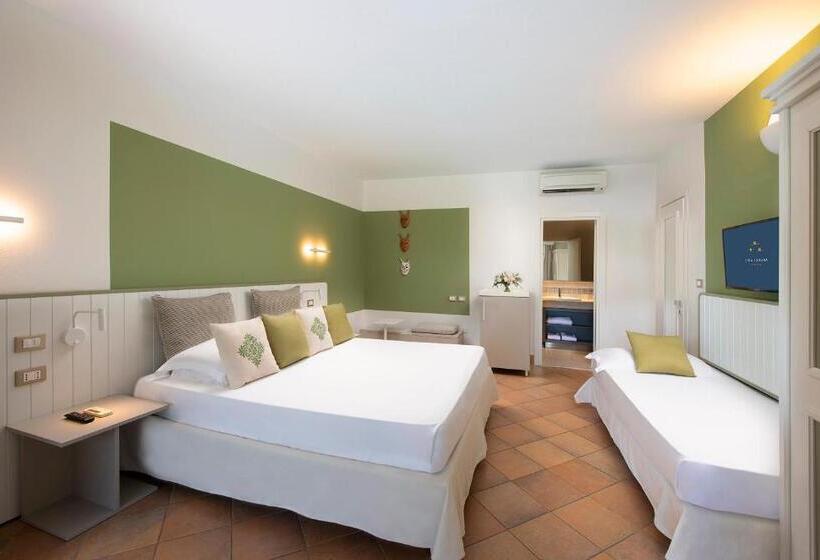 חדר סופריור לשלושה, Chia Laguna   Hotel Village