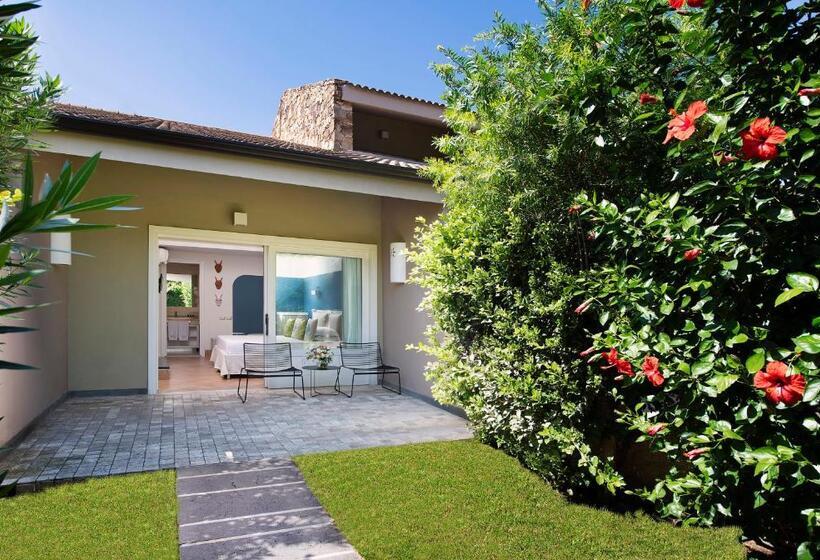 غرفة سوبيريور عائلية, Chia Laguna   Hotel Village