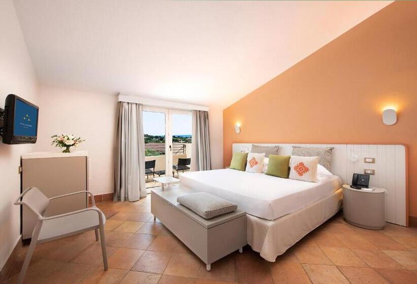 Семейный Номер, Chia Laguna   Hotel Village