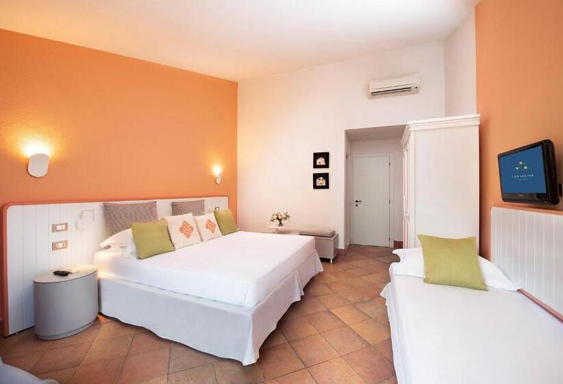 غرفة كلاسيكية ثلاثية, Chia Laguna   Hotel Village