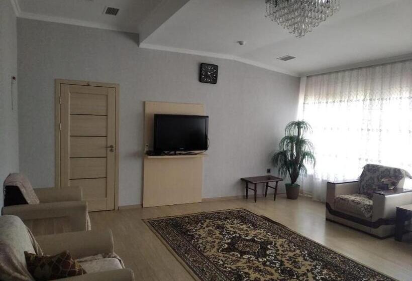 اتاق استاندارد چهار تخته, Ra