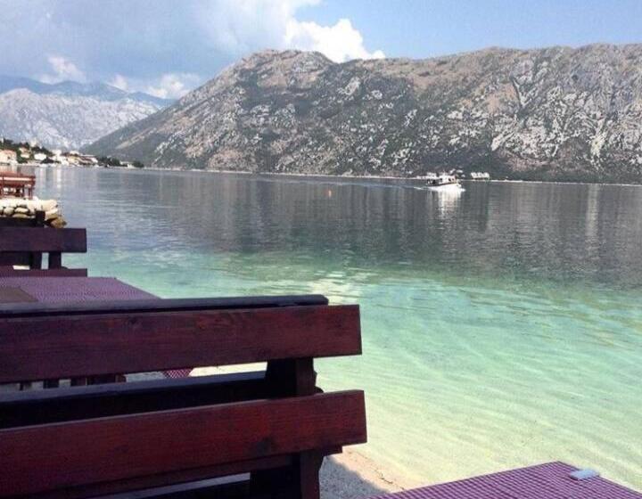 اتاق لوکس با چشم‌انداز دریا, Apartments Vila Marija