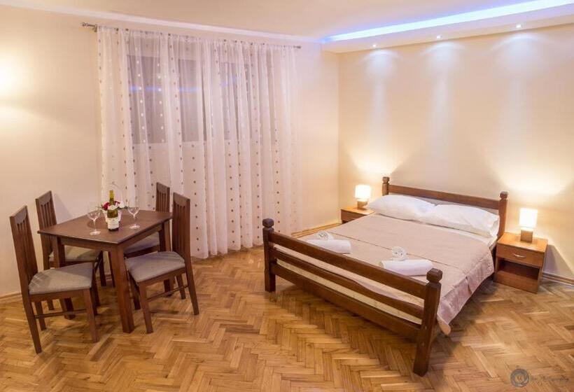 اتاق لوکس با چشم‌انداز دریا, Apartments Vila Marija