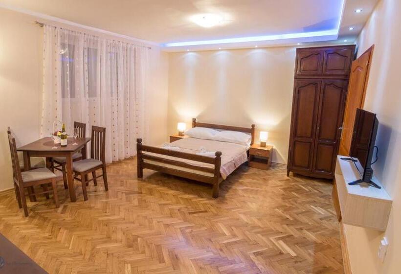 اتاق لوکس با چشم‌انداز دریا, Apartments Vila Marija