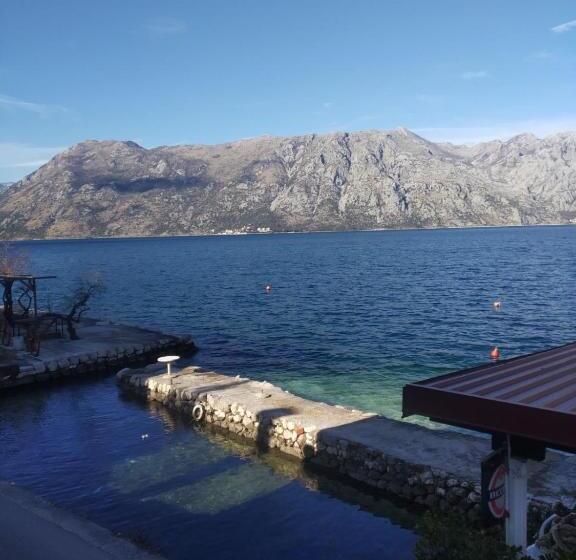 اتاق لوکس با چشم‌انداز دریا, Apartments Vila Marija