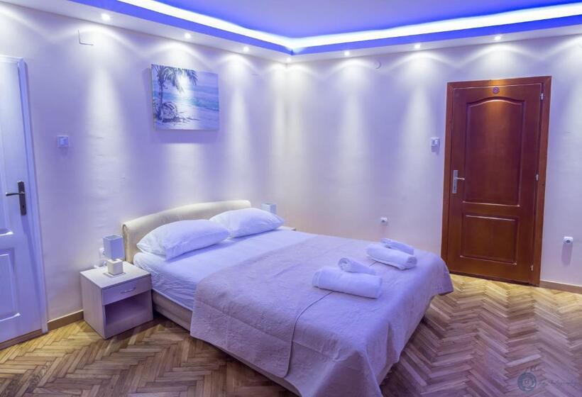 اتاق لوکس با چشم‌انداز دریا, Apartments Vila Marija