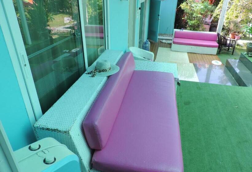 جناح مزوَّد بشرفة, Blue Paradise Residence