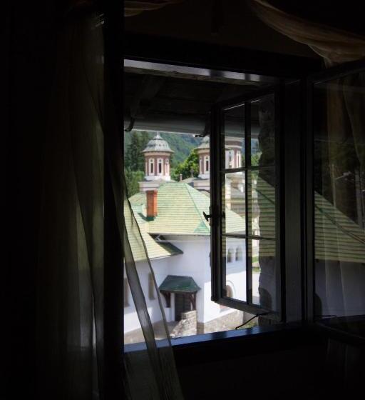 Номер Стандарт с Гидромассажем, Casa Cu Farfurii