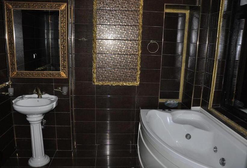 Номер Стандарт с Гидромассажем, Casa Cu Farfurii