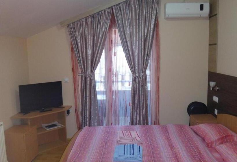 آپارتمان 1 خوابه با تراس, Konak Vila Mirković