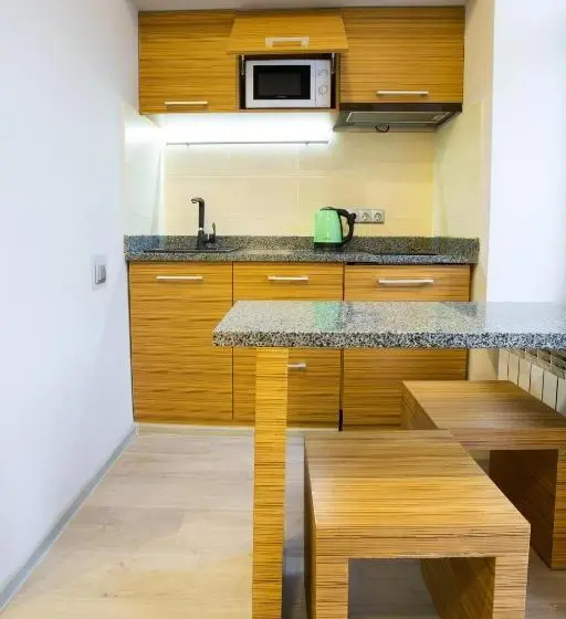 اتاق کلاسیک چهارنفره, Pushkinskaya Apartments