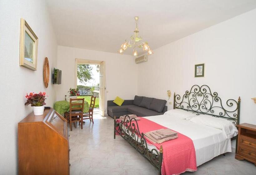 استودیوی استاندارد, Appartamenti Ischia La Sentinella