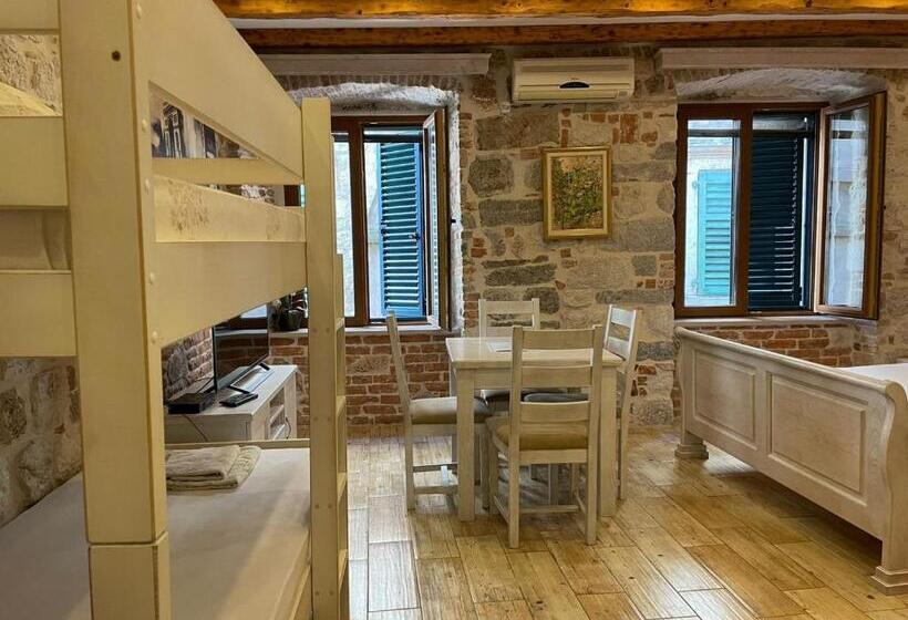 اتاق سوپریور چهار تخته, Apartments đukić