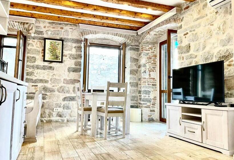 اتاق لوکس چهار تخته, Apartments đukić