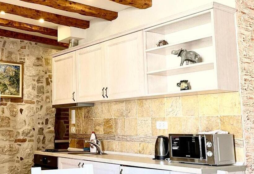 اتاق لوکس چهار تخته, Apartments đukić