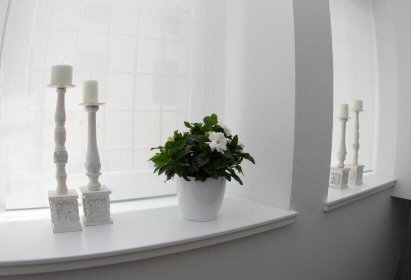 スタンダードスタジオ, Casa Galante