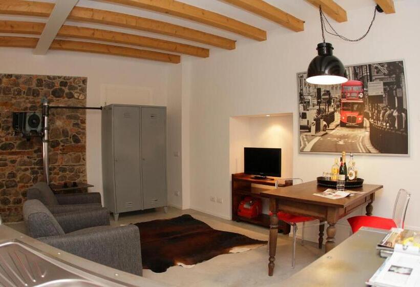 スーペリアスタジオ, Casa Galante