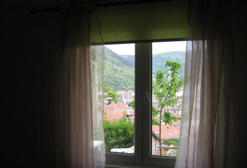 مجموعه ویستا شهر, Guesthouse Panorama