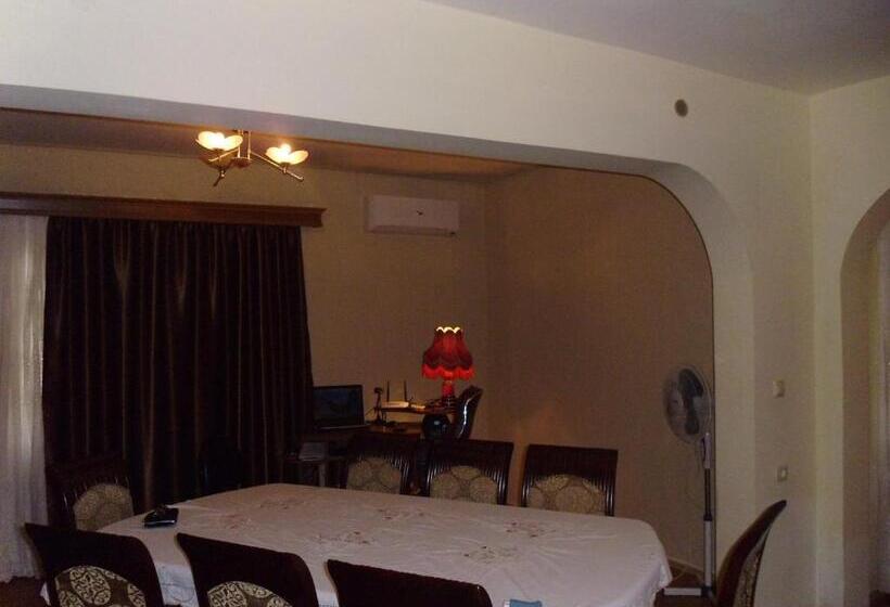 1ベッドルームアパートメント, Private House In Batumi