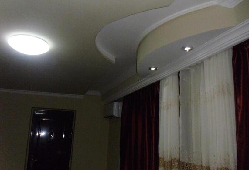 スタンダードルーム, Private House In Batumi