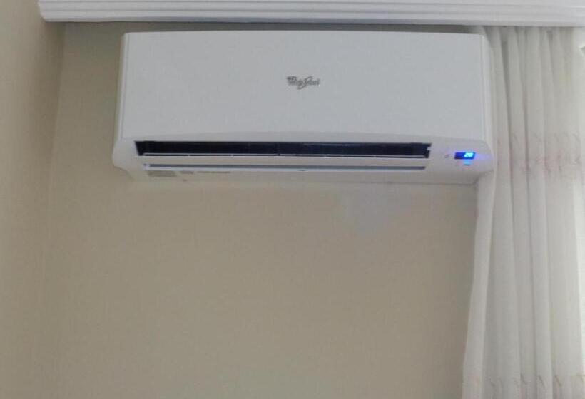 スタンダードルーム, Private House In Batumi