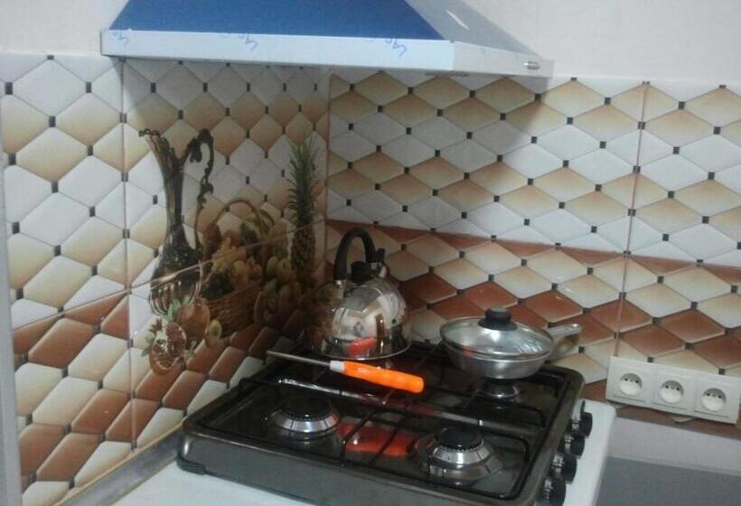 ファミリールーム, Private House In Batumi