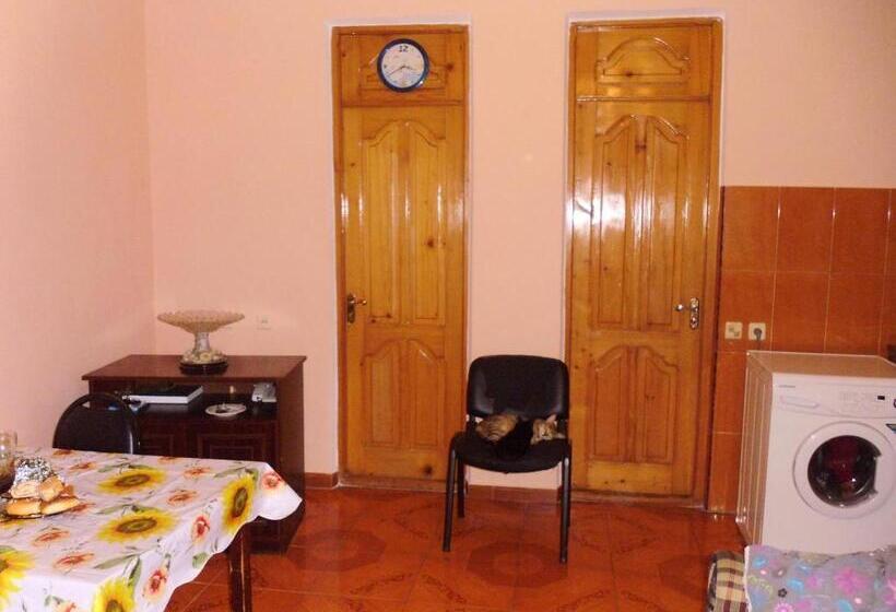 1ベッドルームアパートメント, Private House In Batumi