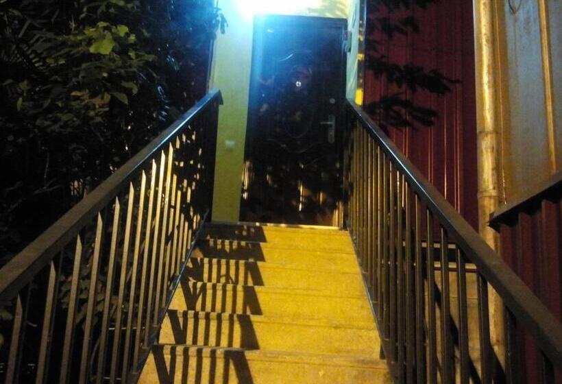 ファミリールーム, Private House In Batumi