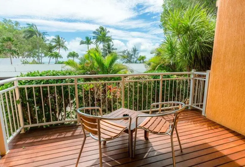 オーシャンビュースーペリアールーム, Turtle Cove Beach Resort   Adults Only Lgbtqia & Allies