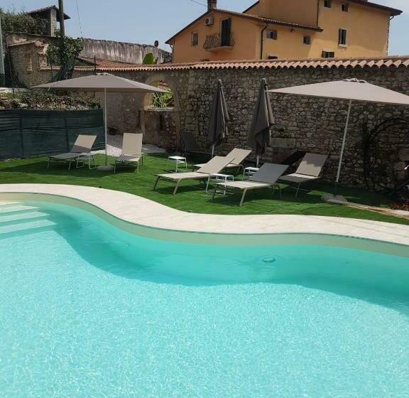 اتاق پنت هاوس, B&b Agora