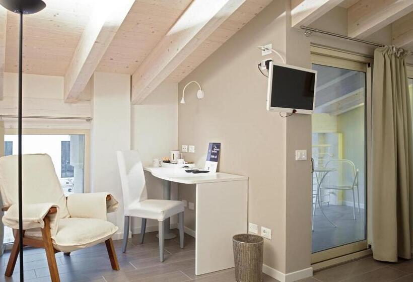 اتاق پنت هاوس, B&b Agora