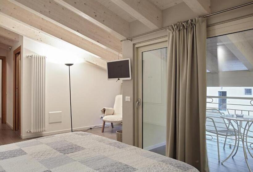 اتاق پنت هاوس, B&b Agora