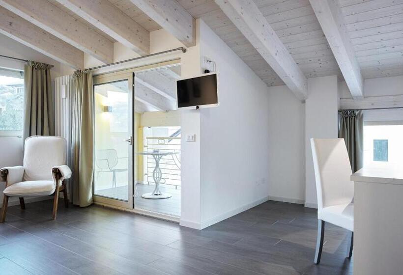 اتاق سوپریور با بالکن, B&b Agora