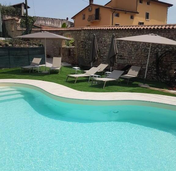 اتاق سوپریور چهار تخته, B&b Agora