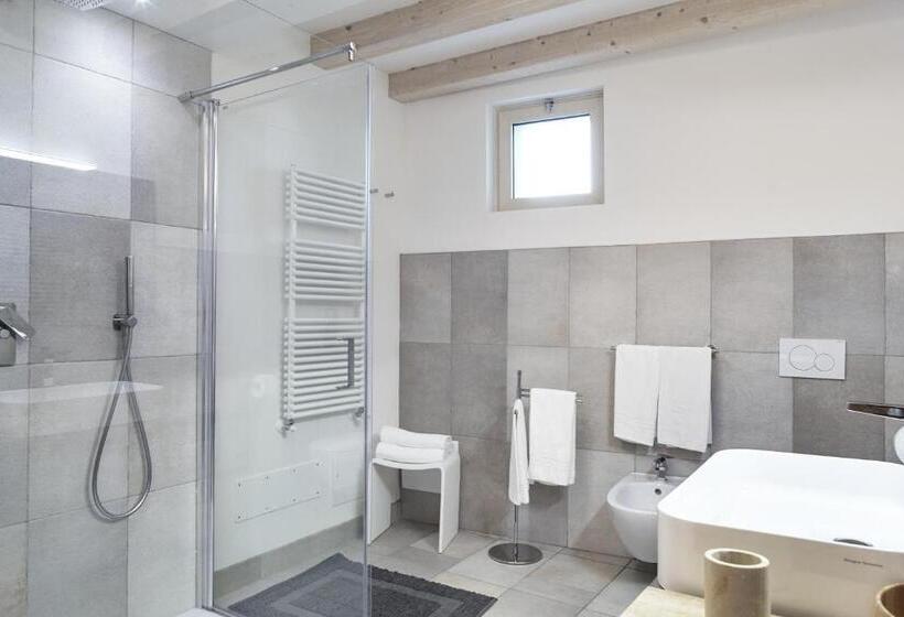 اتاق سوپریور چهار تخته, B&b Agora