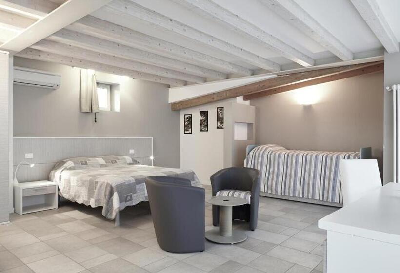 اتاق سوپریور چهار تخته, B&b Agora