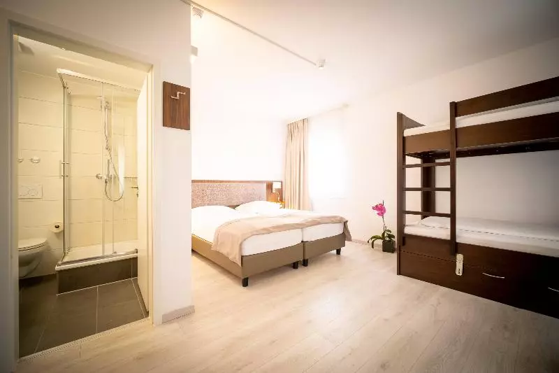 سوییت جونیور, Anor Hotel & Conference Center Frankfurt Airport