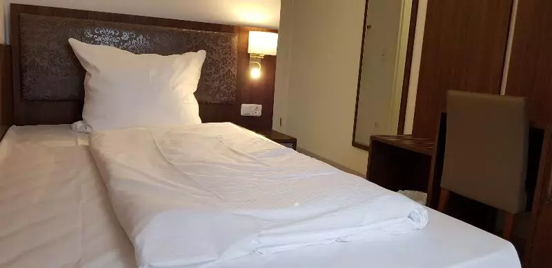 اتاق استاندارد یک نفره, Anor Hotel & Conference Center Frankfurt Airport