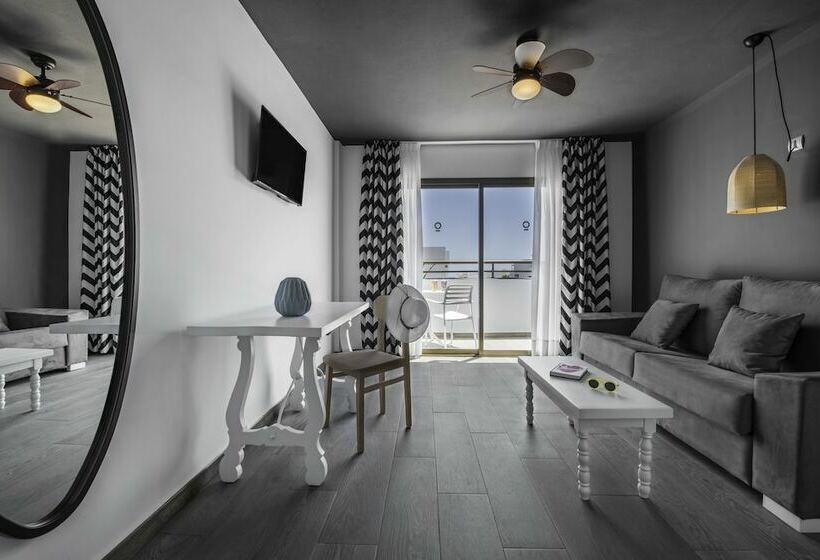 スタンダードスタジオ, Aparthotel Vibra Mogambo