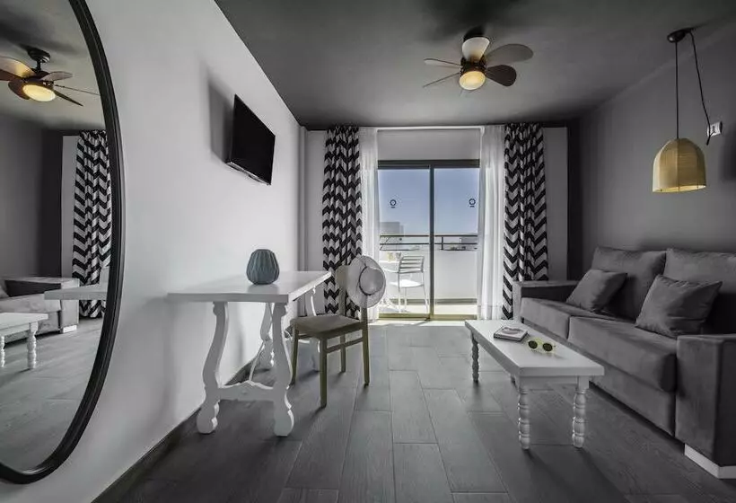 استودیوی استاندارد, Aparthotel Vibra Mogambo