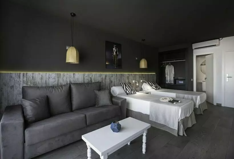 استودیوی استاندارد, Aparthotel Vibra Mogambo