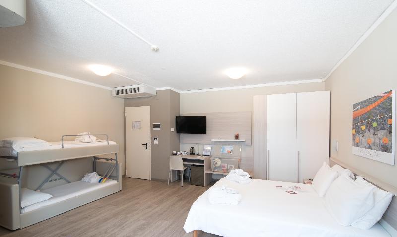 四人标准间, Best Quality Hotel Politecnico