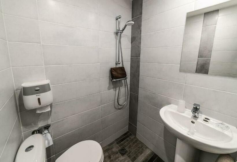 スタンダードルーム, Furania