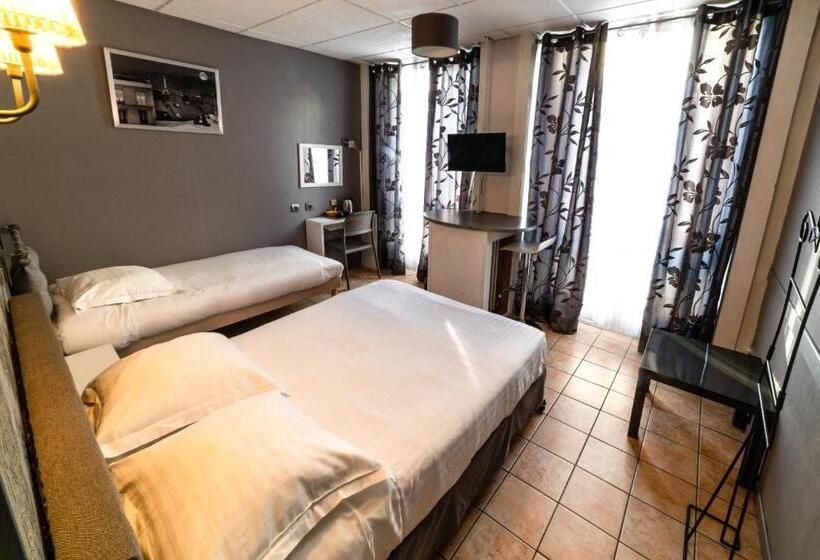 スタンダードトリプルルーム, Furania