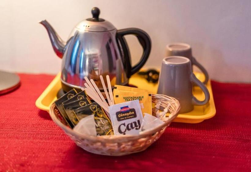 スタンダード４人部屋, Furania