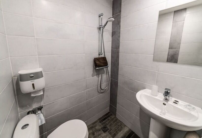 スタンダードルーム, Furania