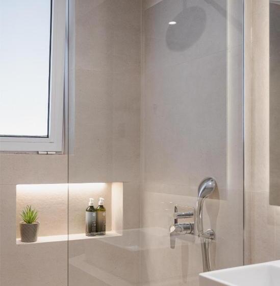 수피리어 룸, Acropolis Select